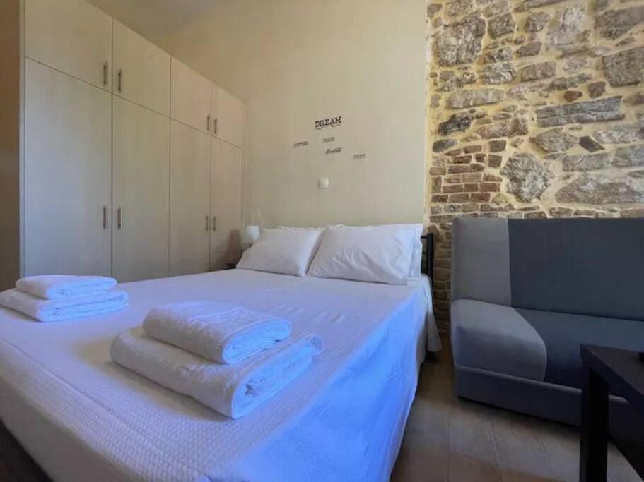 Q Apartments In Corfu Town Ngoại thất bức ảnh
