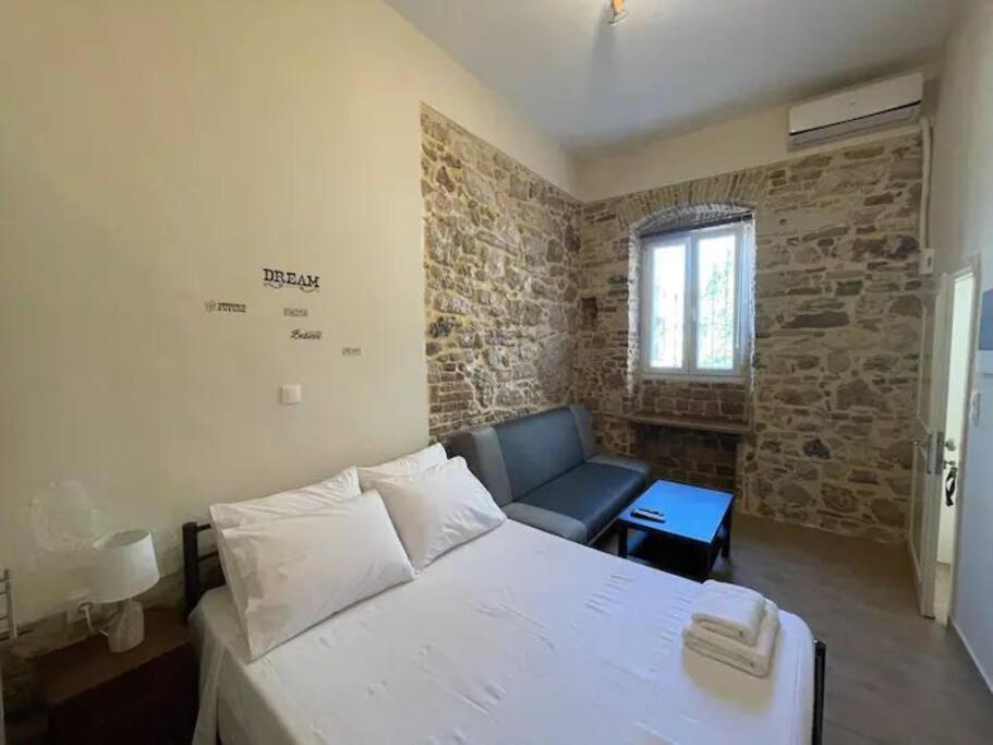 Q Apartments In Corfu Town Ngoại thất bức ảnh