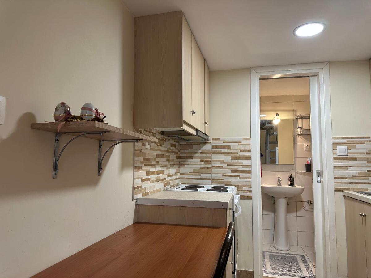 Q Apartments In Corfu Town Ngoại thất bức ảnh