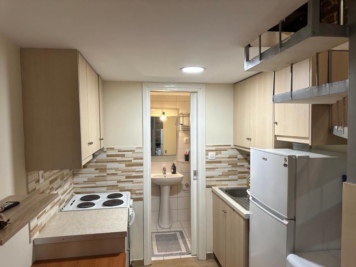 Q Apartments In Corfu Town Ngoại thất bức ảnh